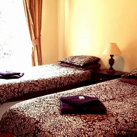 The Woodlands 3* Bradford (West Yorkshire)